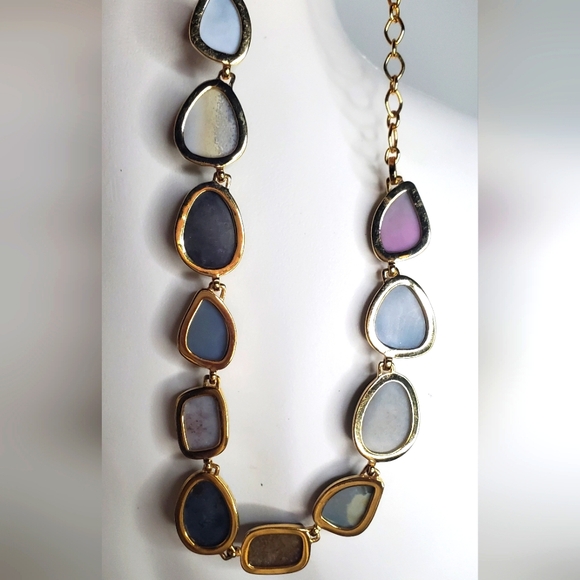 Necklace In Black Druzy Azurite And Gold Frame - Picture 6 of 7